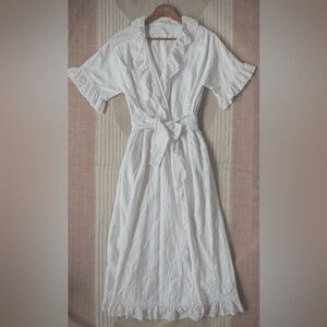 Elegant White Lace Trim Robe